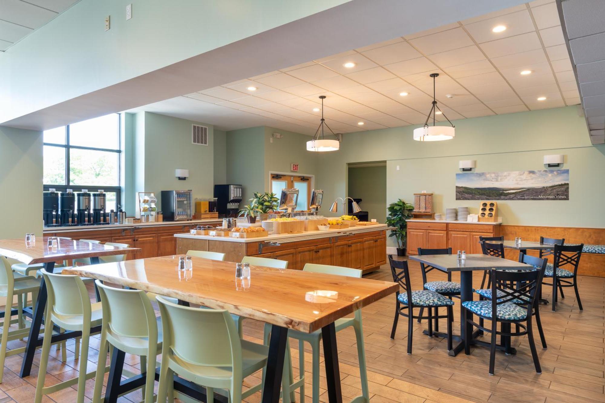 Atlantic Oceanside & Conference Center 3*